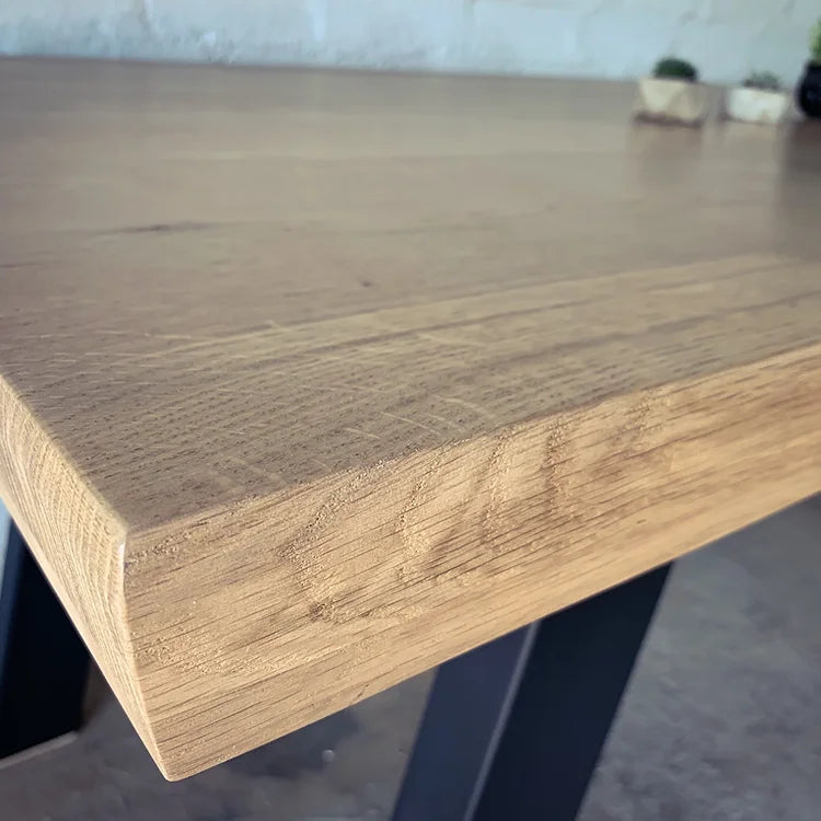 How Handcrafted Dining Room Furniture Enhances Decor